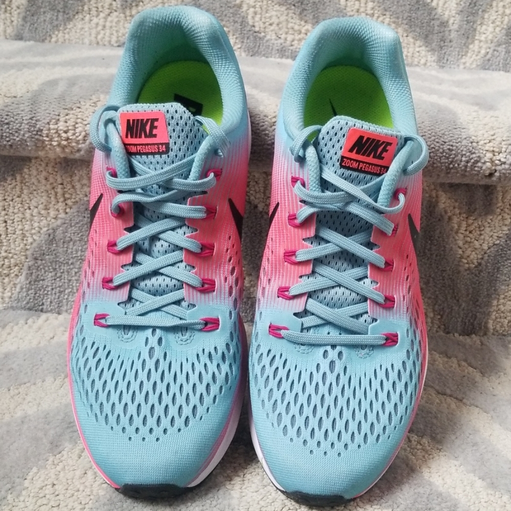 Nike Air Zoom Pegasus 34 Athletic Shoes